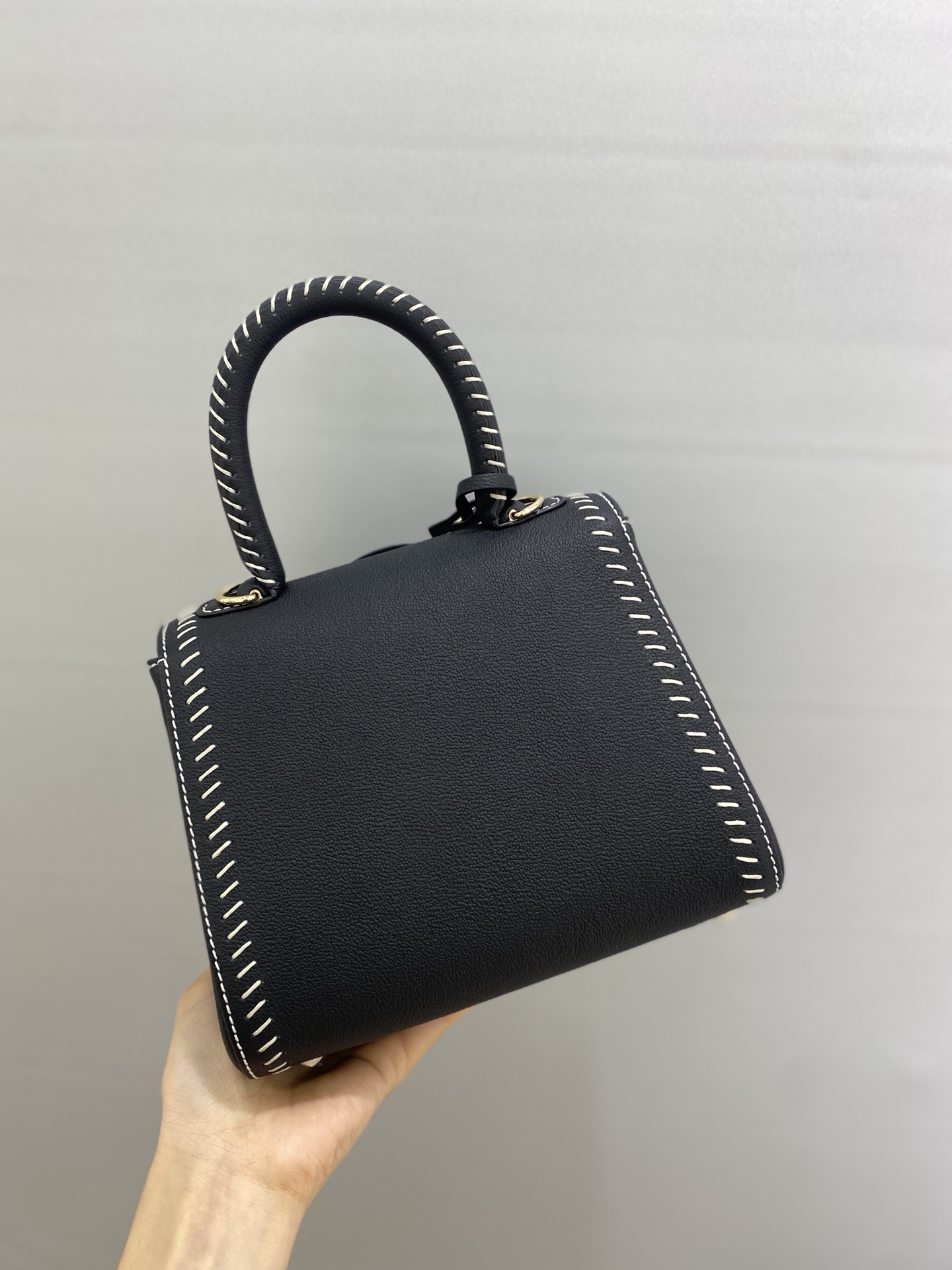 델보 브리앙 박스백 미니